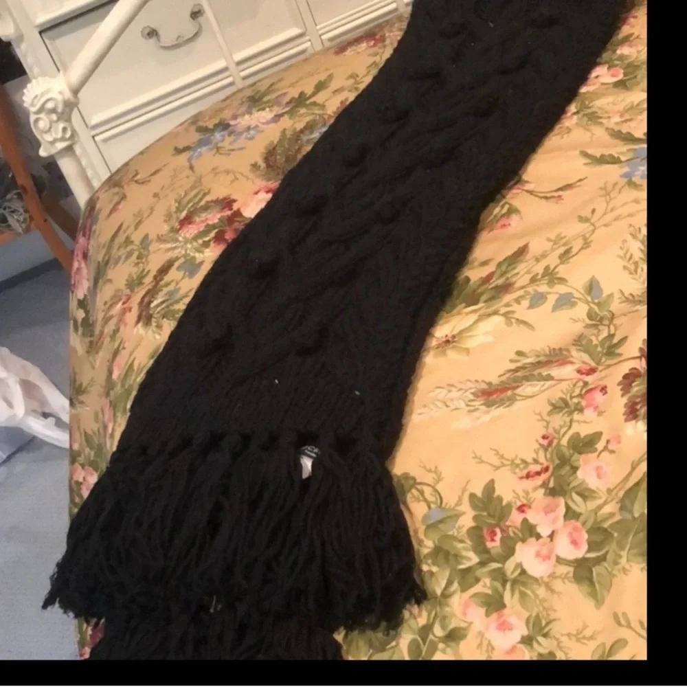 Jcrew Black Hand knit heavy scarf